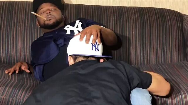 I want to be a bottom from the video, anyone to help me