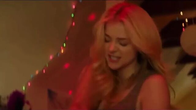 Chloe Grace Moretz - Neighbors 2 deleted scenes (2016)