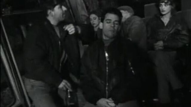 BRUNETTE HAS SEX ON THE BUS