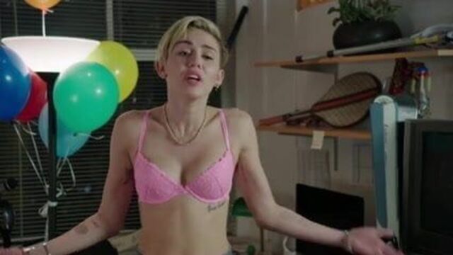 Miley Cyrus - SNL