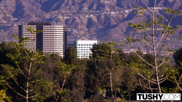 TUSHY Kenzie Reeves and Vina Sky Love To Gape Together