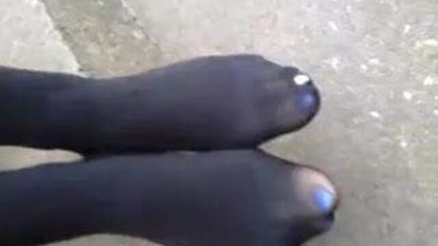 Sexy 20yr old student in tights feet legs dangle