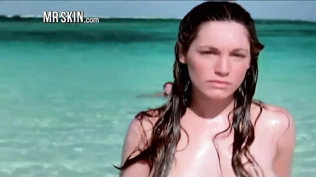 Hot Celebs Get Caught Skinny Dipping Naked