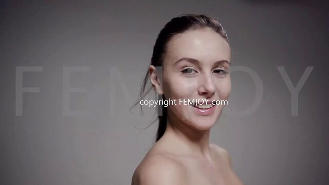 Alisa's Big Bouncing Boobs