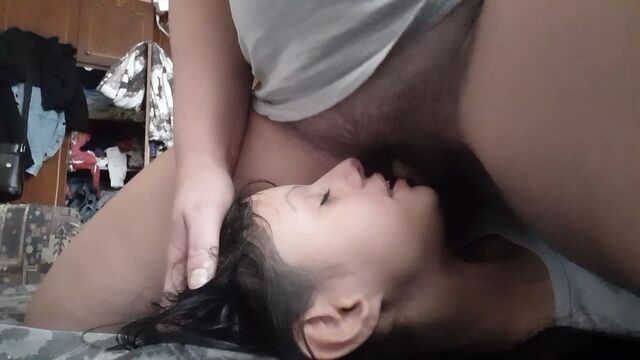 I sit on her face and woke her up with cunnilingus