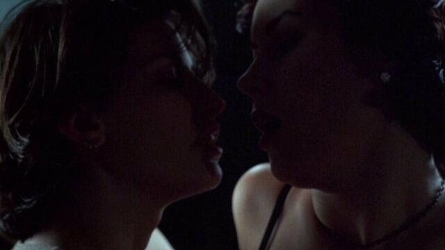 Gina Gershon and Jennifer Tilly - ''Bound''