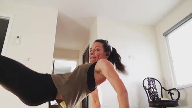 Evangeline Lilly more Sexercise
