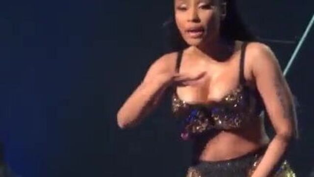 Nicki Minaj - Palais 12 Brussles performance