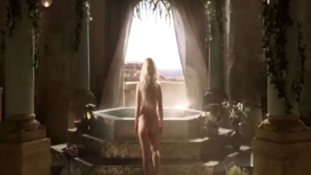 Emilia Clarke jerk off challenge