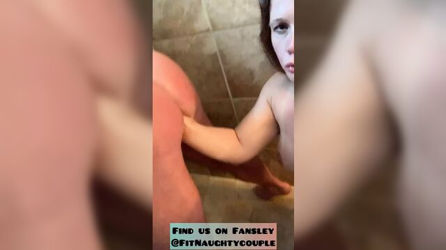 Fisting dirty talking MILF with latex glove!