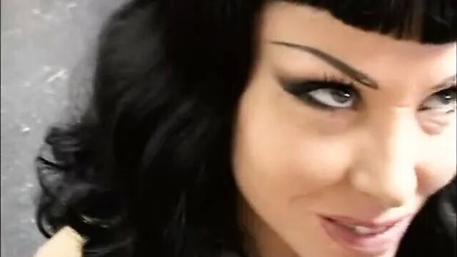 Big Cumshots - Darla Crane