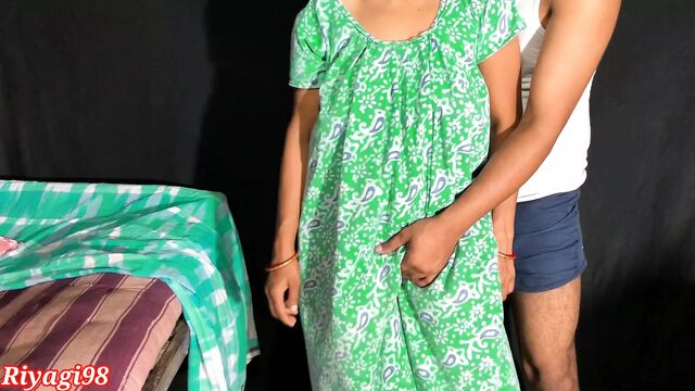 Desi Housewife His hasbend with Village homemade New sex video