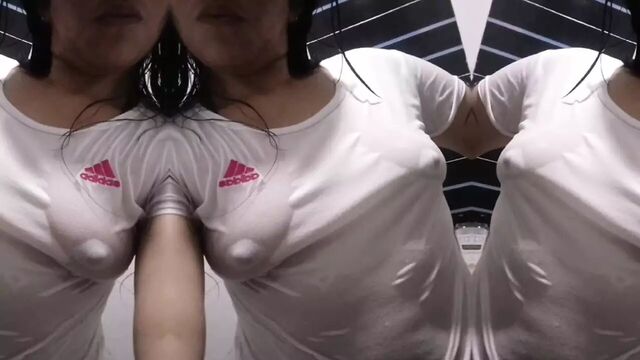 Horny stepmom masturbates looking at my big ass and wanting to fuck me.