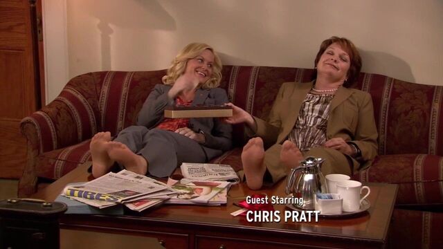 Amy Poehler & Pamela Reed Pantyhose Feet