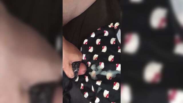 Wearing bikini cuming on hello kitty bikini