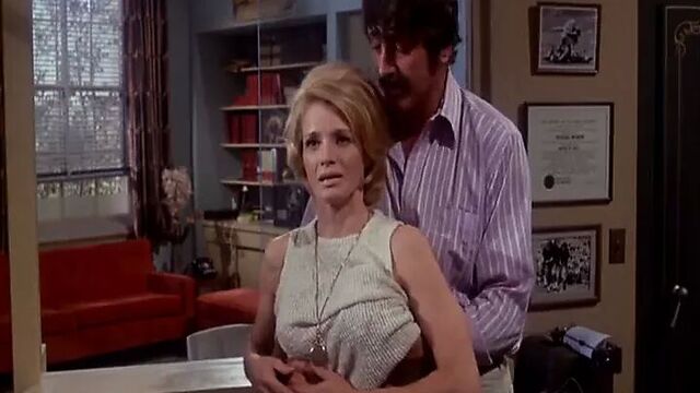 Angie Dickinson - Pretty Maids All In A Row (1971)