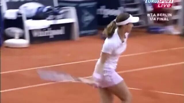 Martina Hingis hot