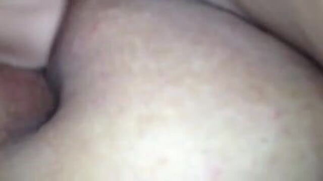 Chubby amanda toy in pussy