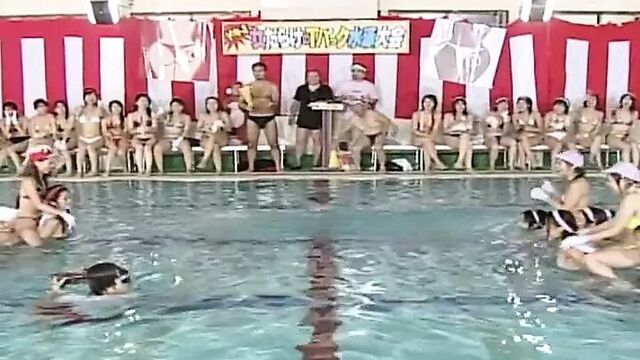 JAV pool games 36 women capture the bikini top Subtitles