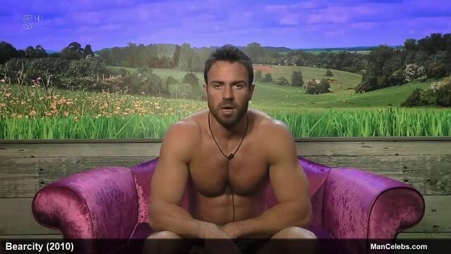 Reality Star Chad Johnson Flashing His Tight Butt