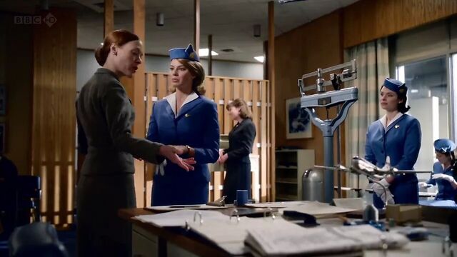 Margot Robbie - Pan Am