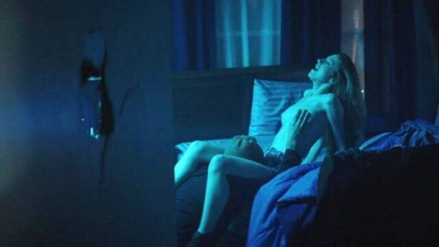 Zoey Deutch Sex Scene in Vincent n Roxxy On ScandalPlanetCom