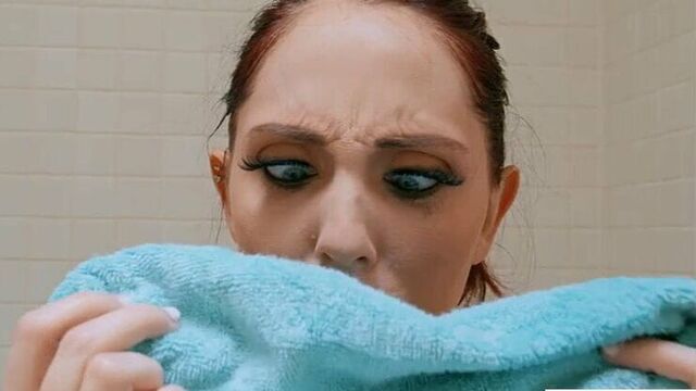 Jerk Off And Squirt Challenge With Nickey Huntsman