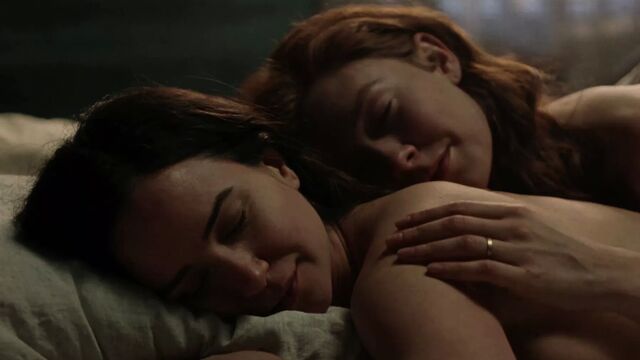 Vanessa Kirby and Katherine Waterston lesbian sex