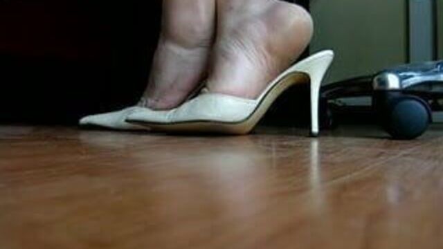 Shoeplay white mules