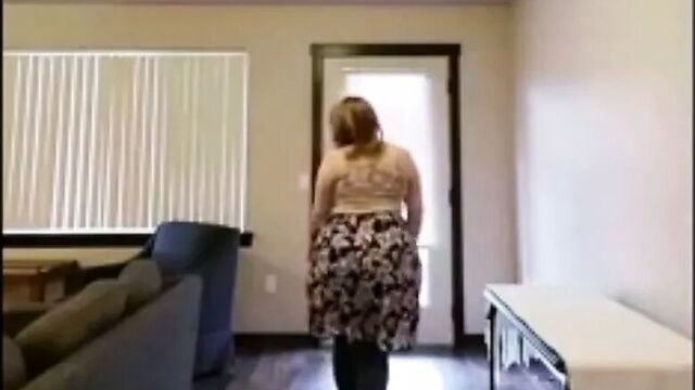 Mal Malloy & Her Sister Val in Nice Teasing