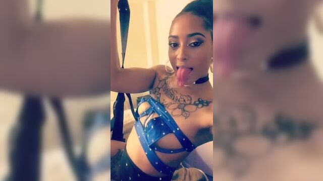 BEAUTIFUL IG MODEL SHOWING OFF SEXY TONGUE